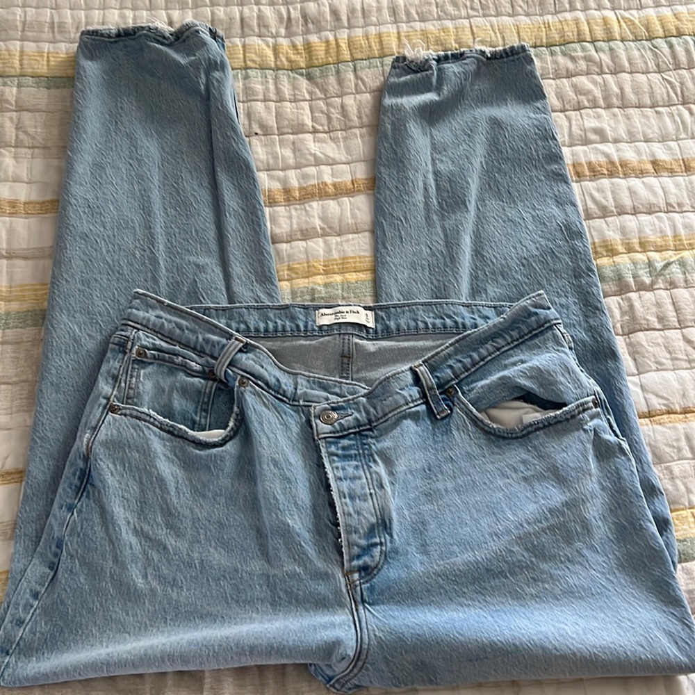 Abercrombie & Fitch The Dad High Rise, 33 R/ 16 R